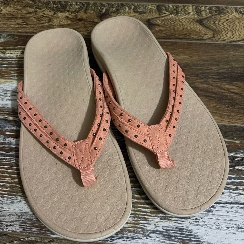 Like New Vionic Coral Sandals with Stud Accents